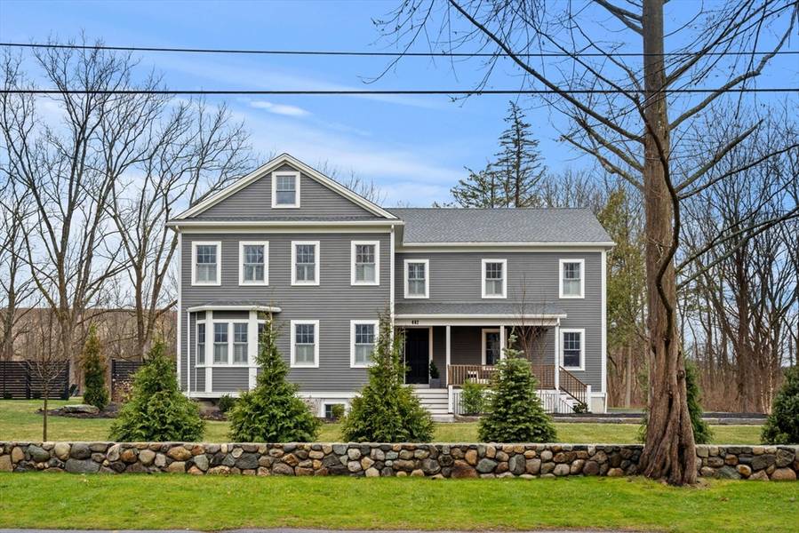 462 Thoreau St, Concord, MA 01742