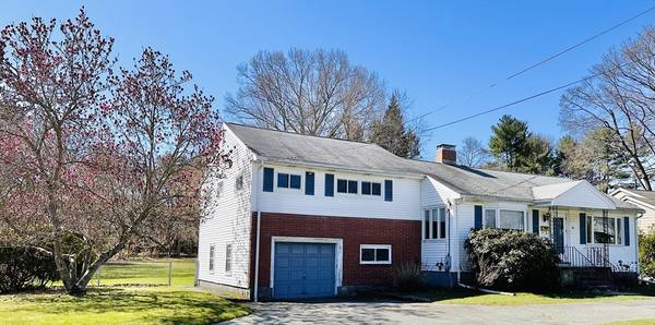 72 Cary Ave, Lexington, MA 02421