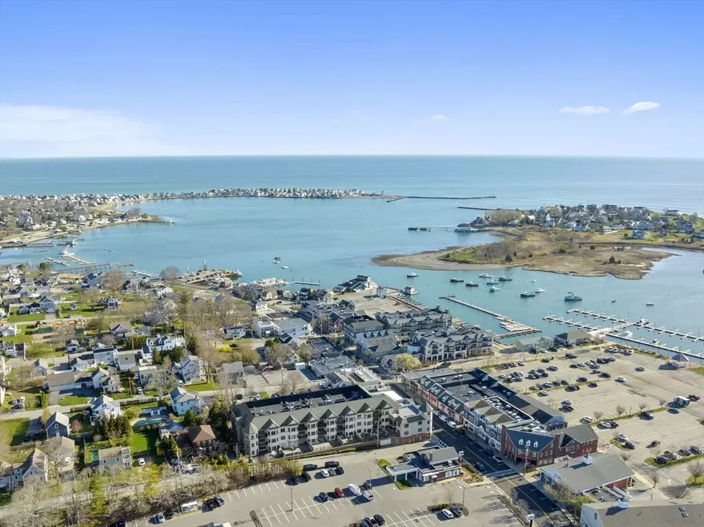 Scituate, MA 02066,91 Front St #307