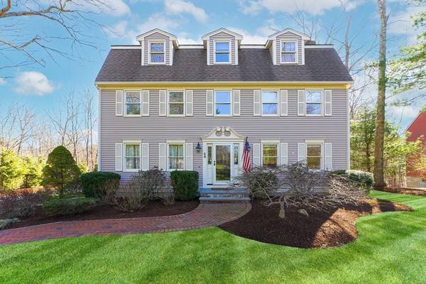 Holliston, MA 01746,40 Foxwood Cove