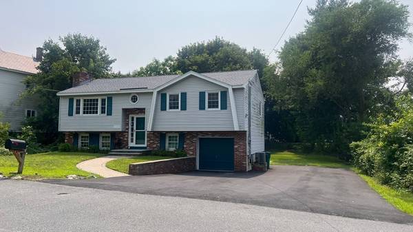 206 Mount Pleasant, Lowell, MA 01850