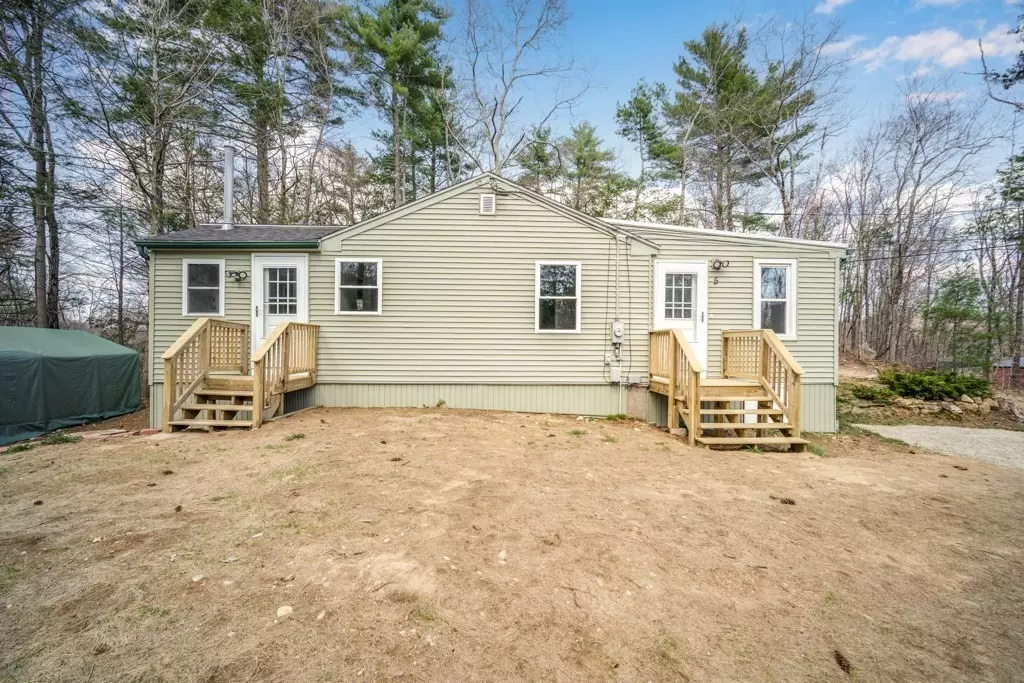 Holland, MA 01521,5 Wood Ln