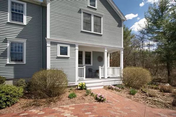 Cohasset, MA 02025,24 Bates Ln