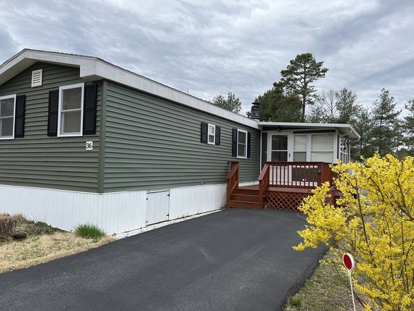 36 Washington Park, Carver, MA 02330