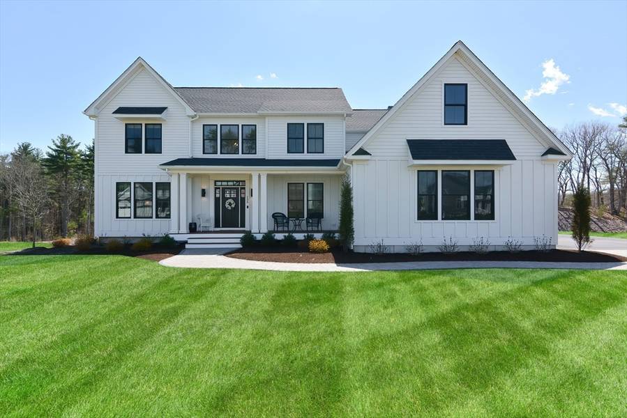 135 Lafayette Ave, Wrentham, MA 02093