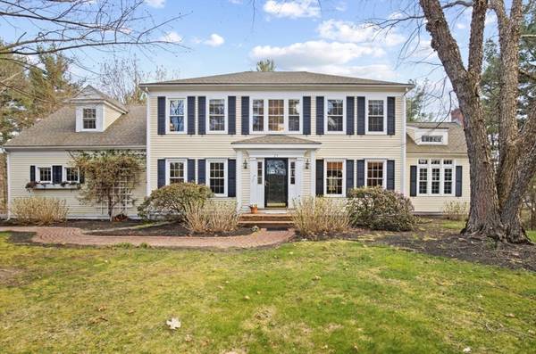 23 Wamsutta Path,  Marshfield,  MA 02050