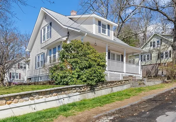 14 Victor St, Fitchburg, MA 01420