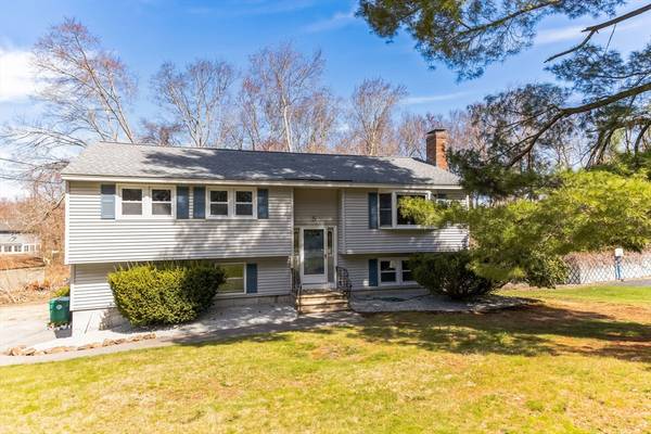 5 Dolan Rd, Billerica, MA 01821