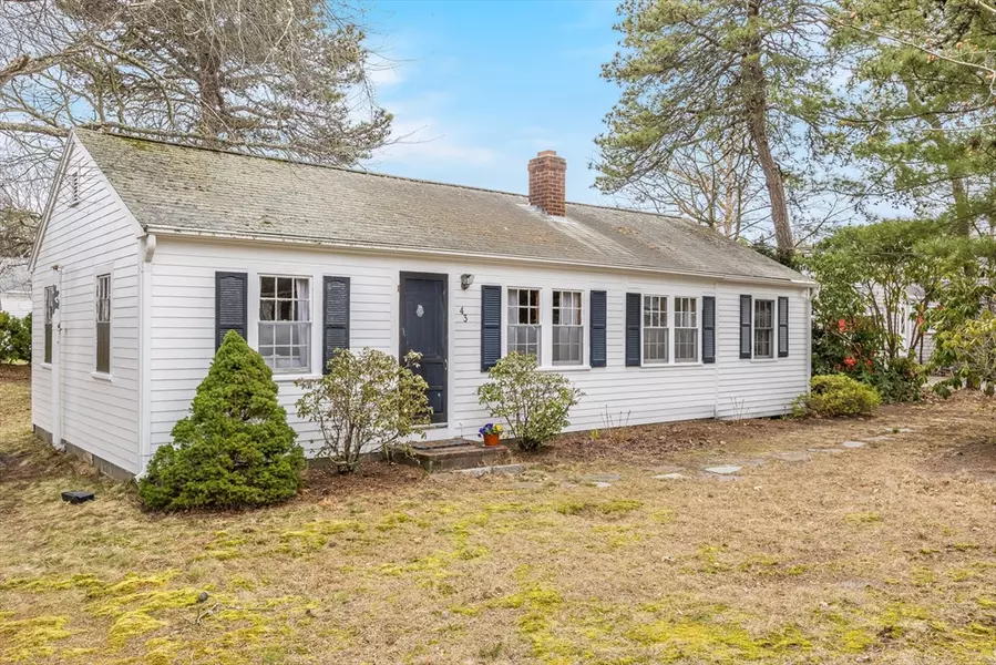 43 Evergreen St, Yarmouth, MA 02664