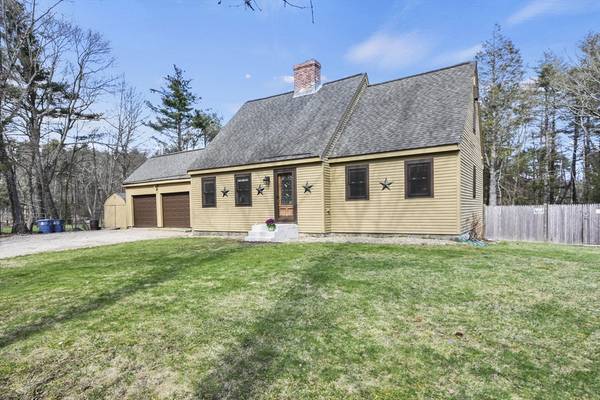 28 Adams Road, Hubbardston, MA 01452