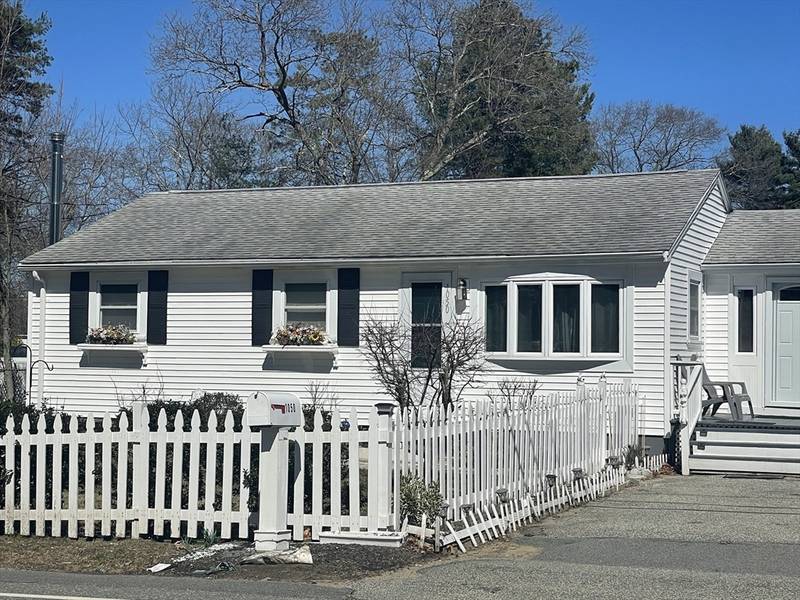 1050 Chandler St, Tewksbury, MA 01876