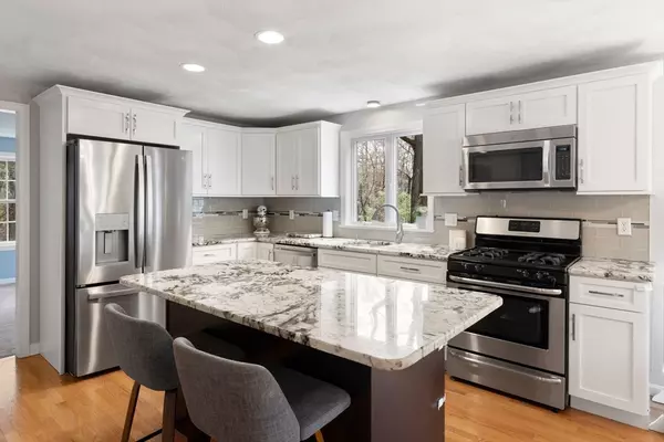 Wilmington, MA 01887,15 Lawrence Court