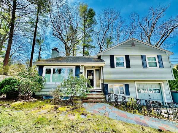 14 Benjamin Rd, Lexington, MA 02421