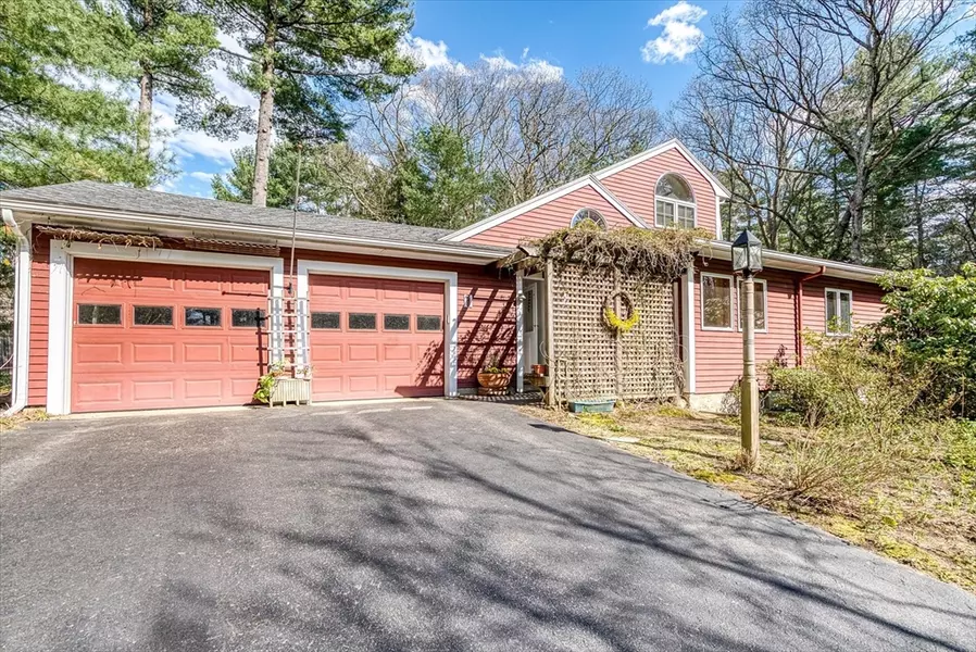 11 Old Farm Circle, Wayland, MA 01778