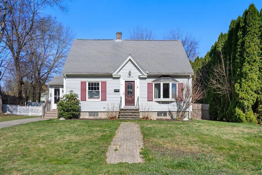 31 Lebanon St, Southbridge, MA 01550