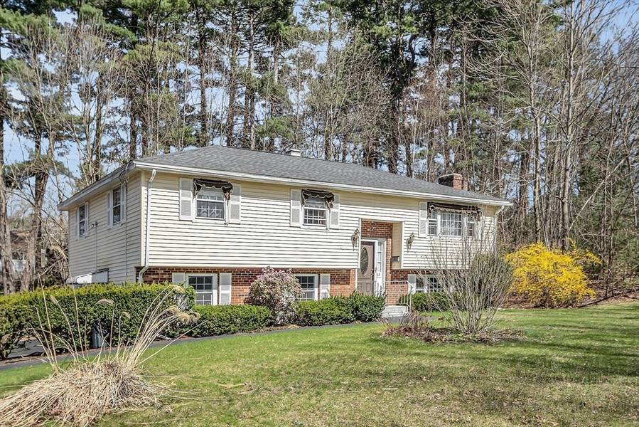 33 Ideal Ave, Chelmsford, MA 01824