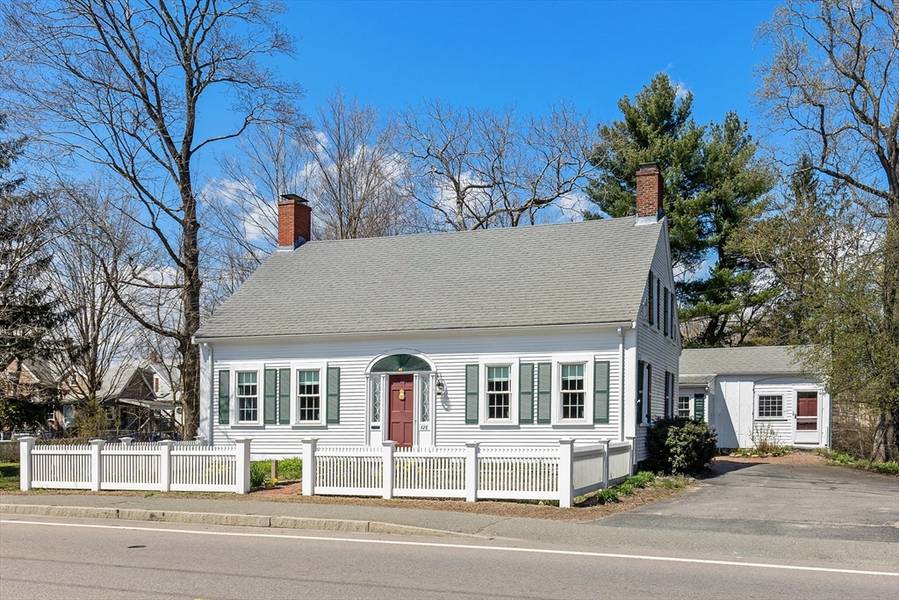 428 Market St, Rockland, MA 02370