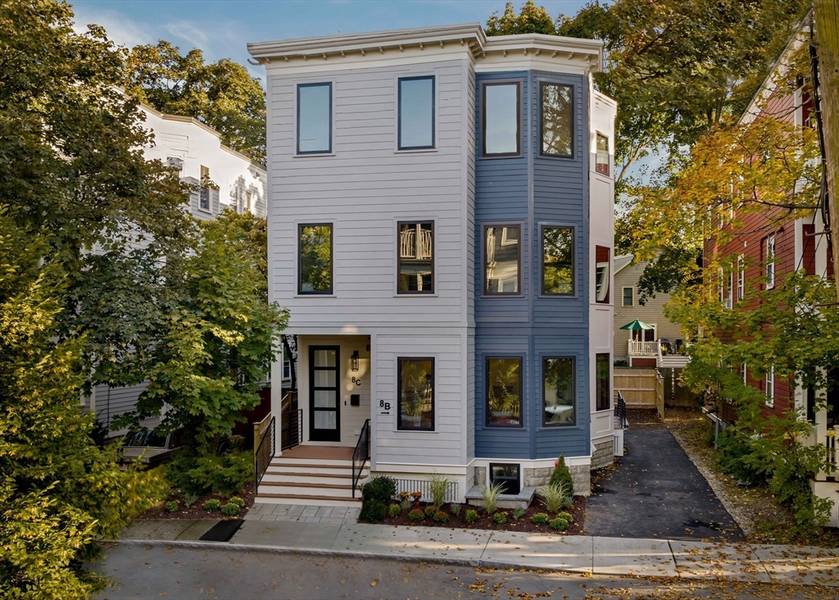 8 Poplar Road #B, Cambridge, MA 02138