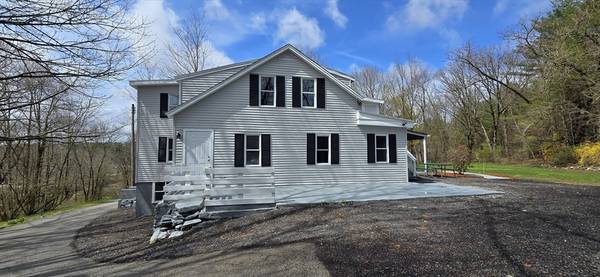 19 S Sturbridge Rd, Charlton, MA 01507