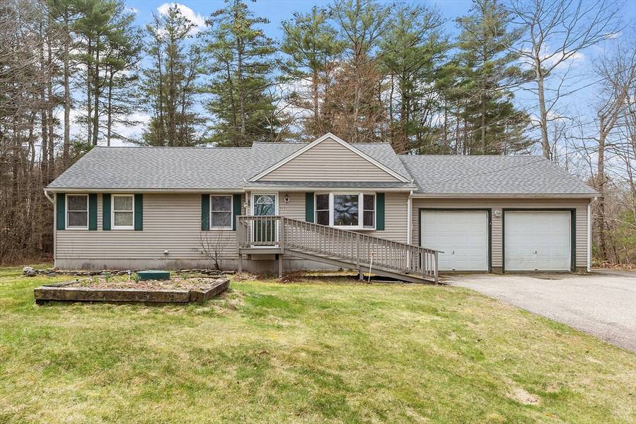 717 Old Petersham Rd, Barre, MA 01005