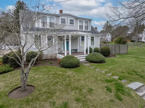 55 North St, Mattapoisett, MA 02739