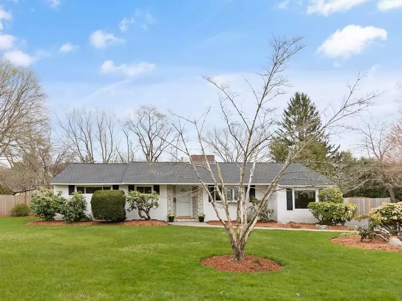 8 Appletree Ln, Lexington, MA 02420