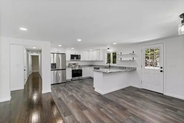 Kingston, NH 03848,25 Bartlett St