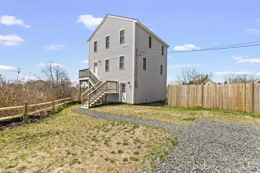 30 Twelfth St, Wareham, MA 02558