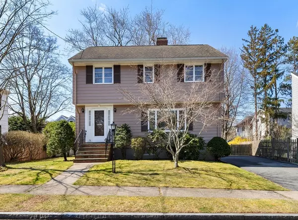 28 Garfield Ave, Winchester, MA 01890