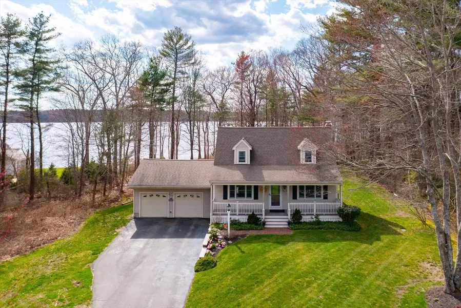 29 Lionel Ln, Pembroke, MA 02359