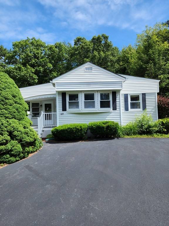 69 Beechwood Rd, Halifax, MA 02338