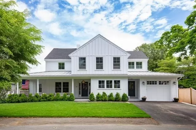 Marblehead, MA 01945,28 Rose Ave