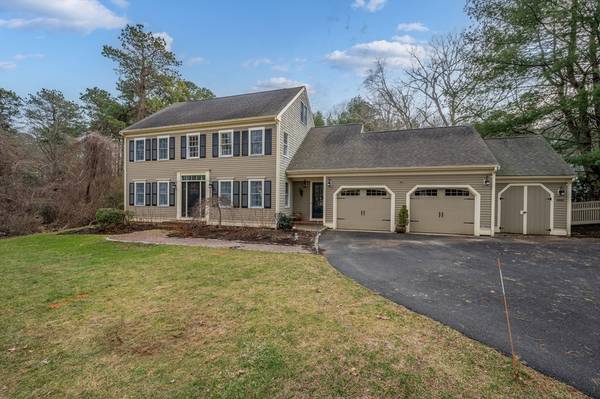 11 Buxus Shores Cir, Sandwich, MA 02563