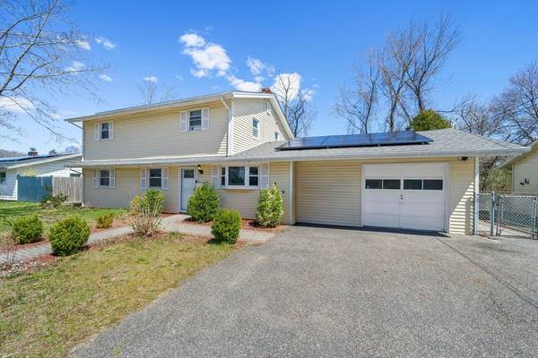 Randolph, MA 02368,15 Mcdevitt Rd