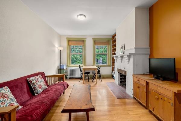 36 Linnaean St #5, Cambridge, MA 02138