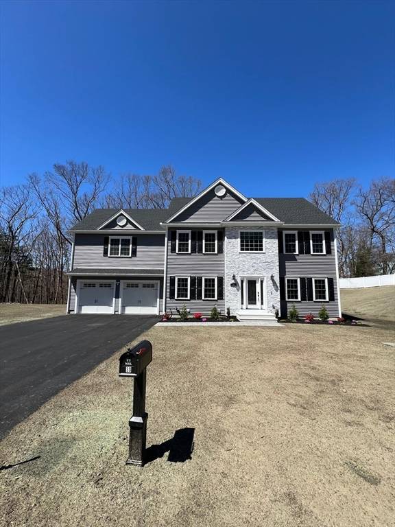 30 Eaton Pl, Shrewsbury, MA 01545