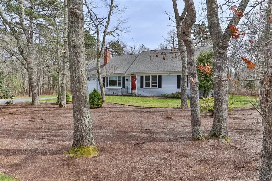 103 Blueberry Ln, Harwich, MA 02645