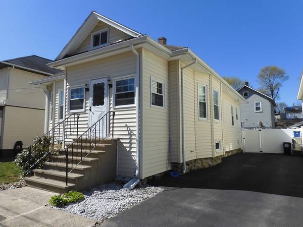 13 Caswell Ave, Methuen, MA 01844