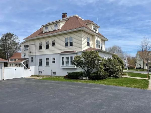 Worcester, MA 01606,12 Bay State Rd
