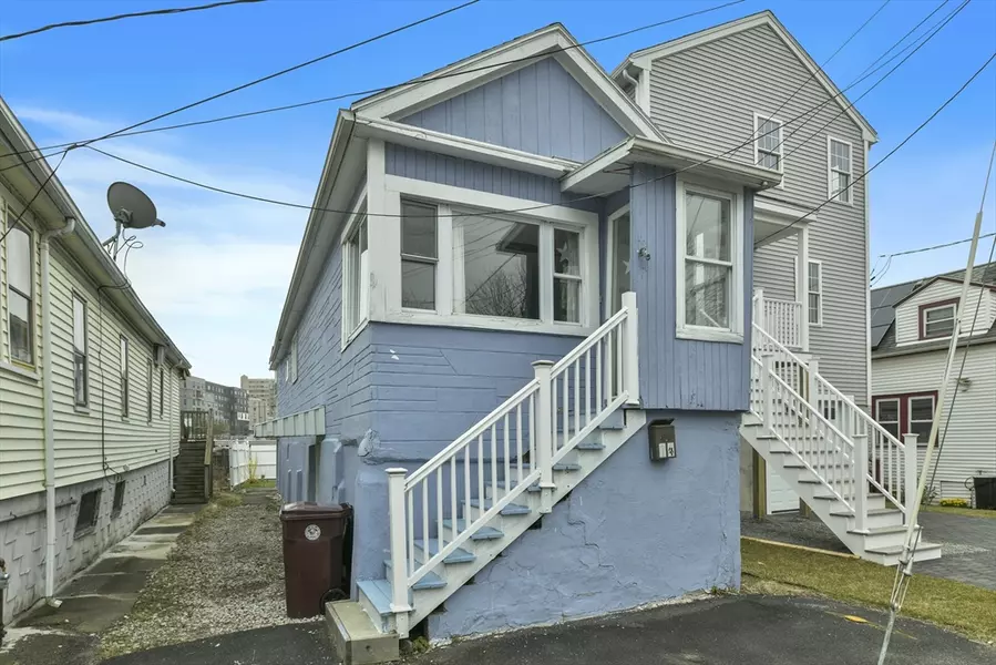 14 Neponset St, Revere, MA 02151