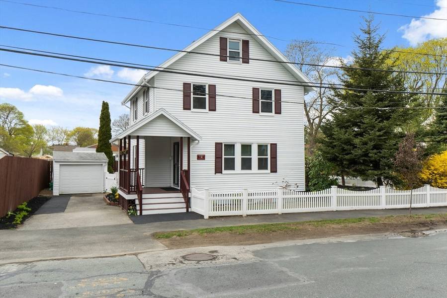 12 Heather St, Beverly, MA 01915