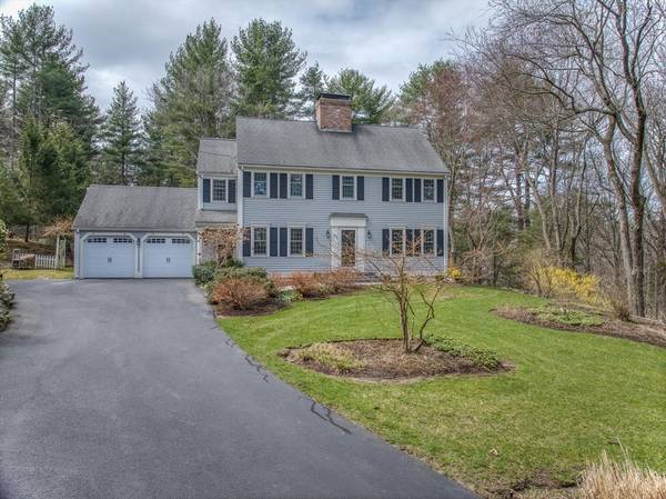 42 N Mill St, Hopkinton, MA 01748