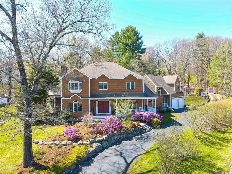 4 Algonquian Dr, Natick, MA 01760