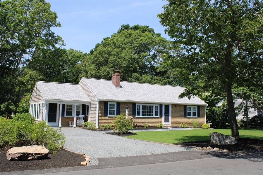 245 Paddocks Path, Dennis, MA 02638