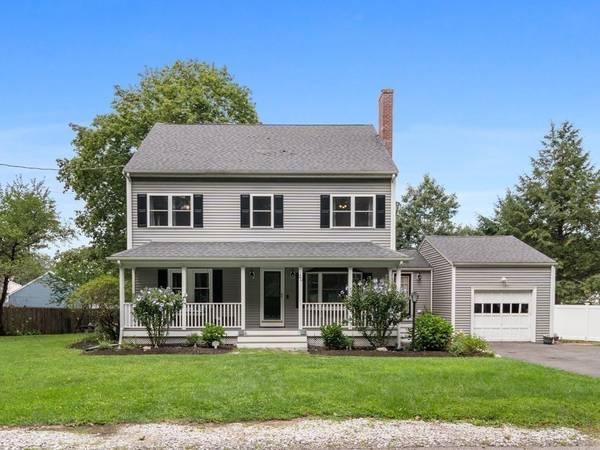 20 Woodlawn Dr, Millis, MA 02054