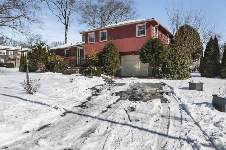 55 Harrow Rd #SF, Norwood, MA 02062