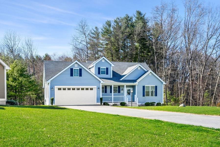 72-B Hummingbird Ln #72B, Groton, MA 01450