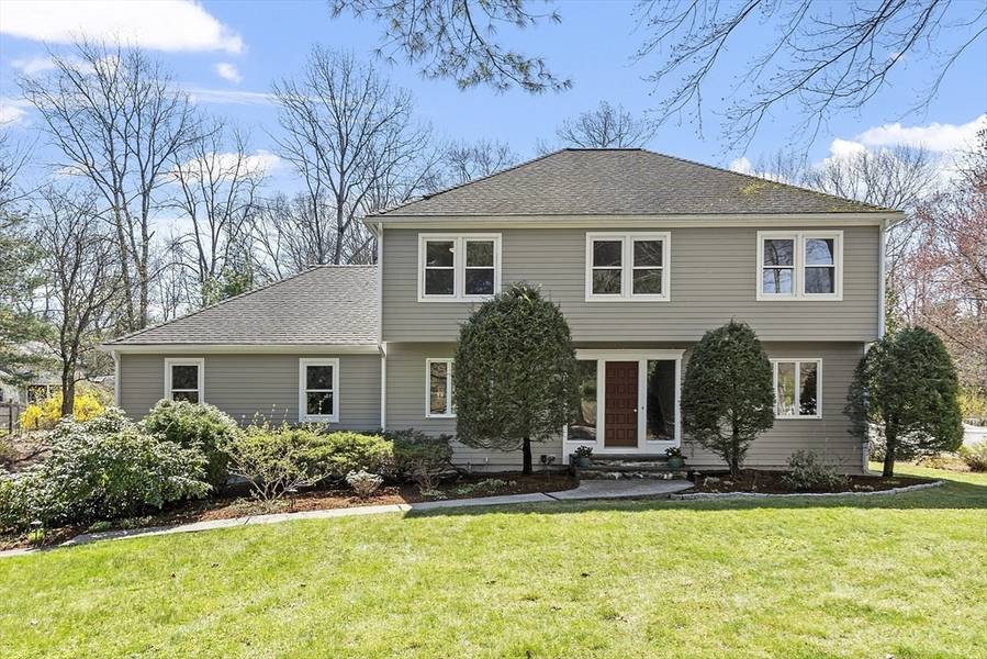 27 Buckmaster Dr, Concord, MA 01742