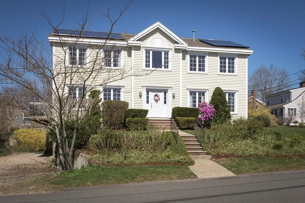 Nahant, MA 01908,1 Sunset Rd