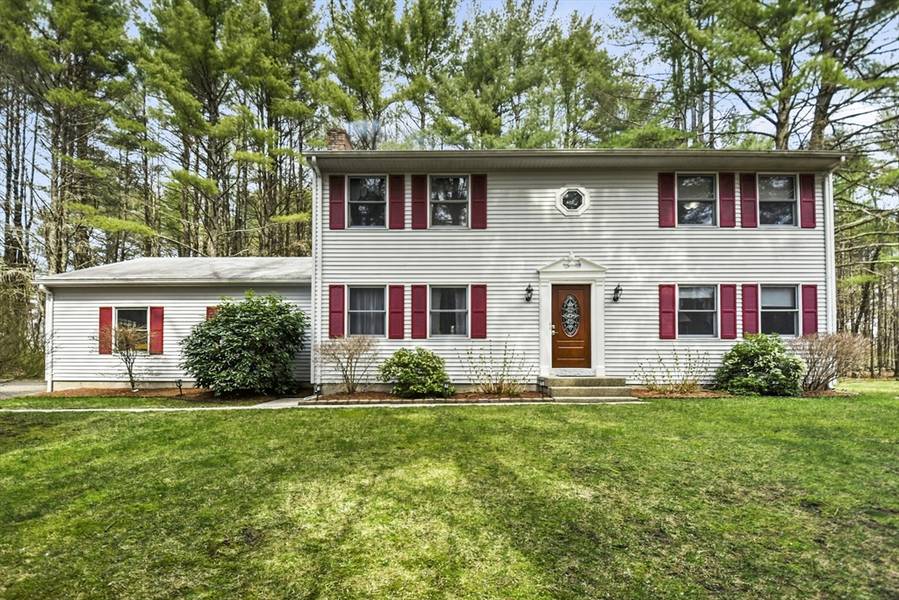 390 Old Greenwich Plains Road, Hardwick, MA 01037